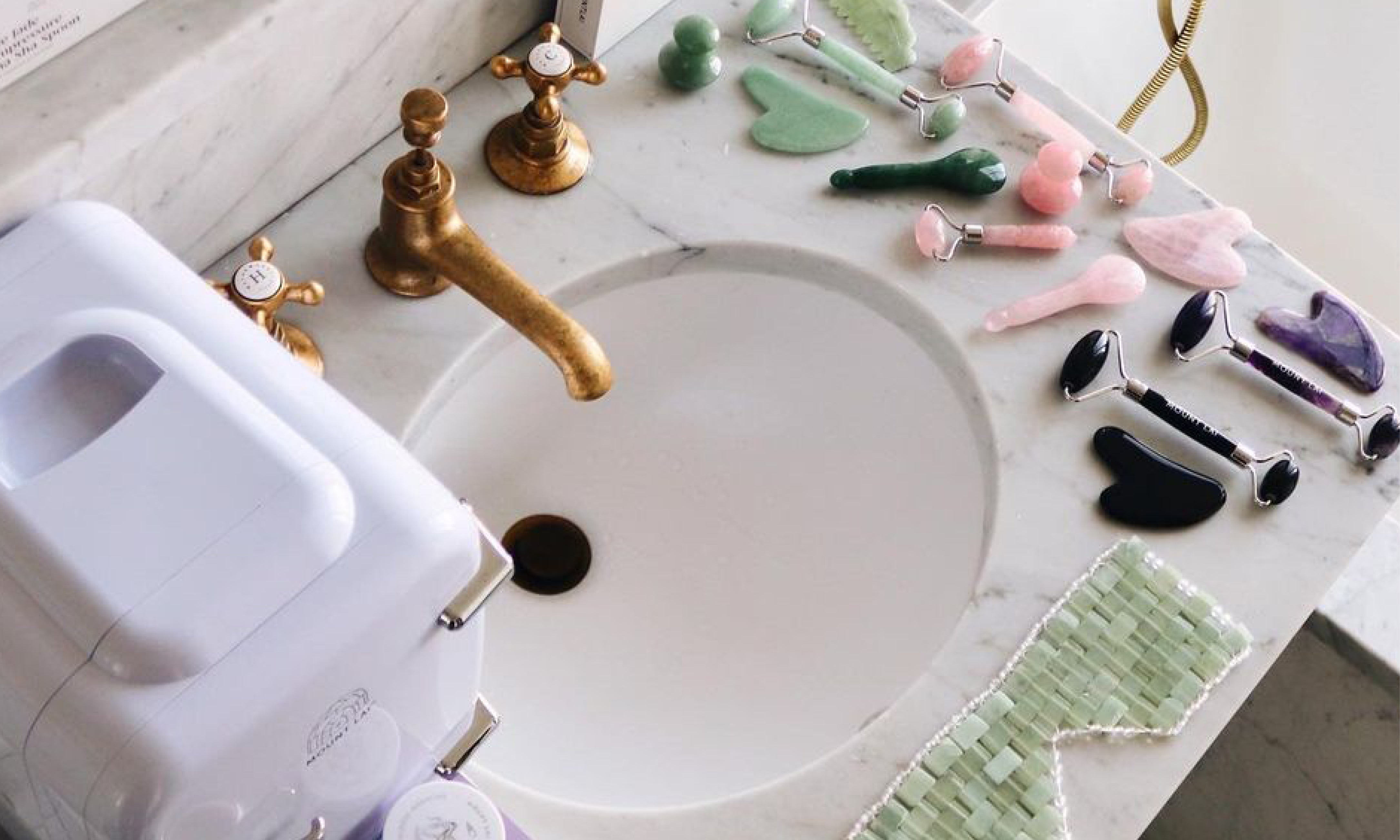 6 MUST HAVE SKINCARE TOOLS