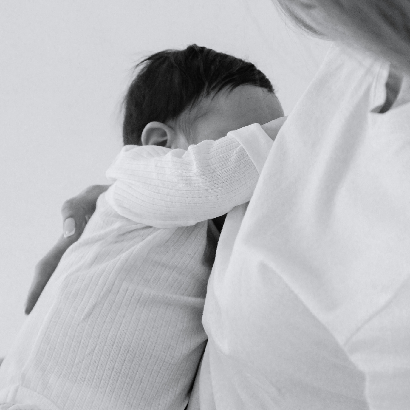 Can You Use Retinol During Pregnancy or Breastfeeding? A Complete Guide