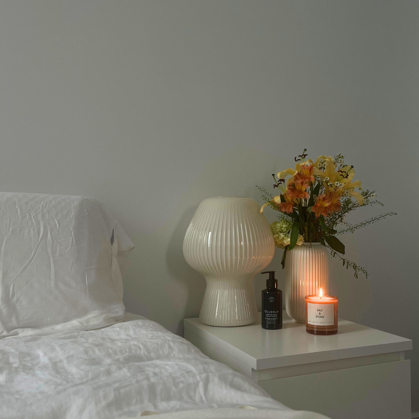 Sleep Wars: Who Needs More – Women or Men?