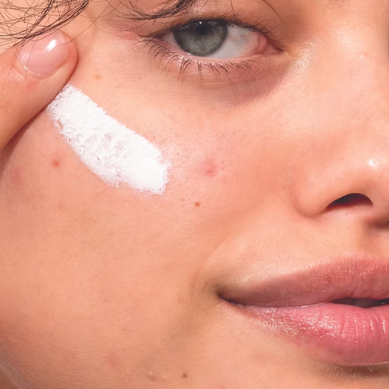 Peau claire Écran solaire à l'oxyde de zinc Hydratant sans huile FPS 30