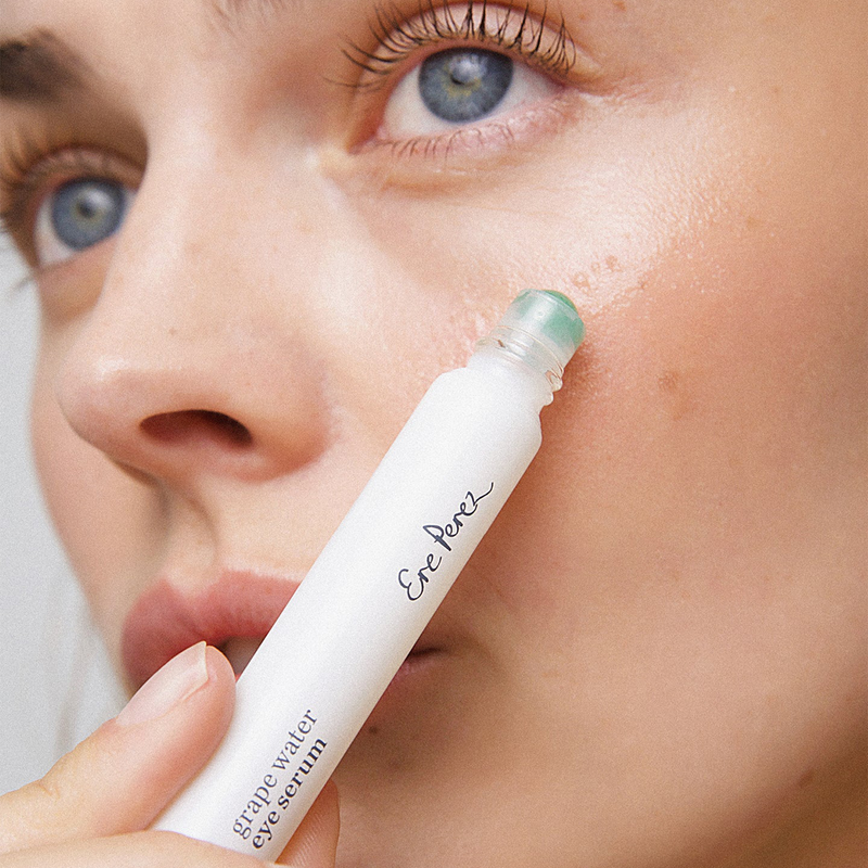 Grape Water Eye Serum (Sérum pour les yeux à l’eau de raisin)