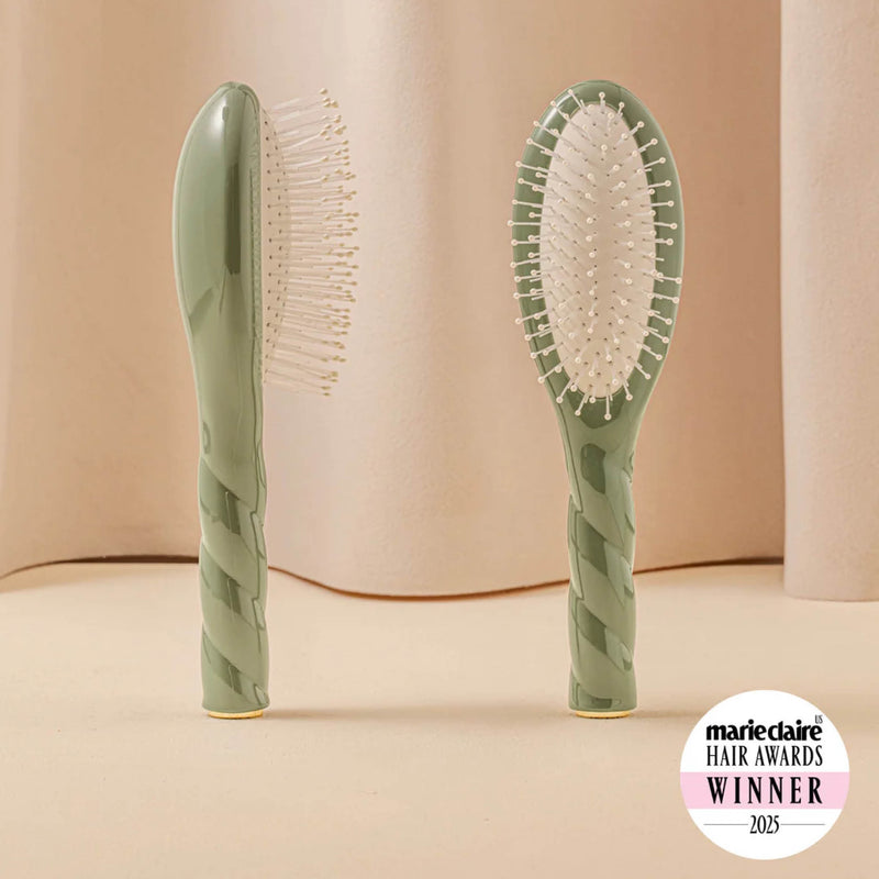NO4 La petite brosse démêlante et massante