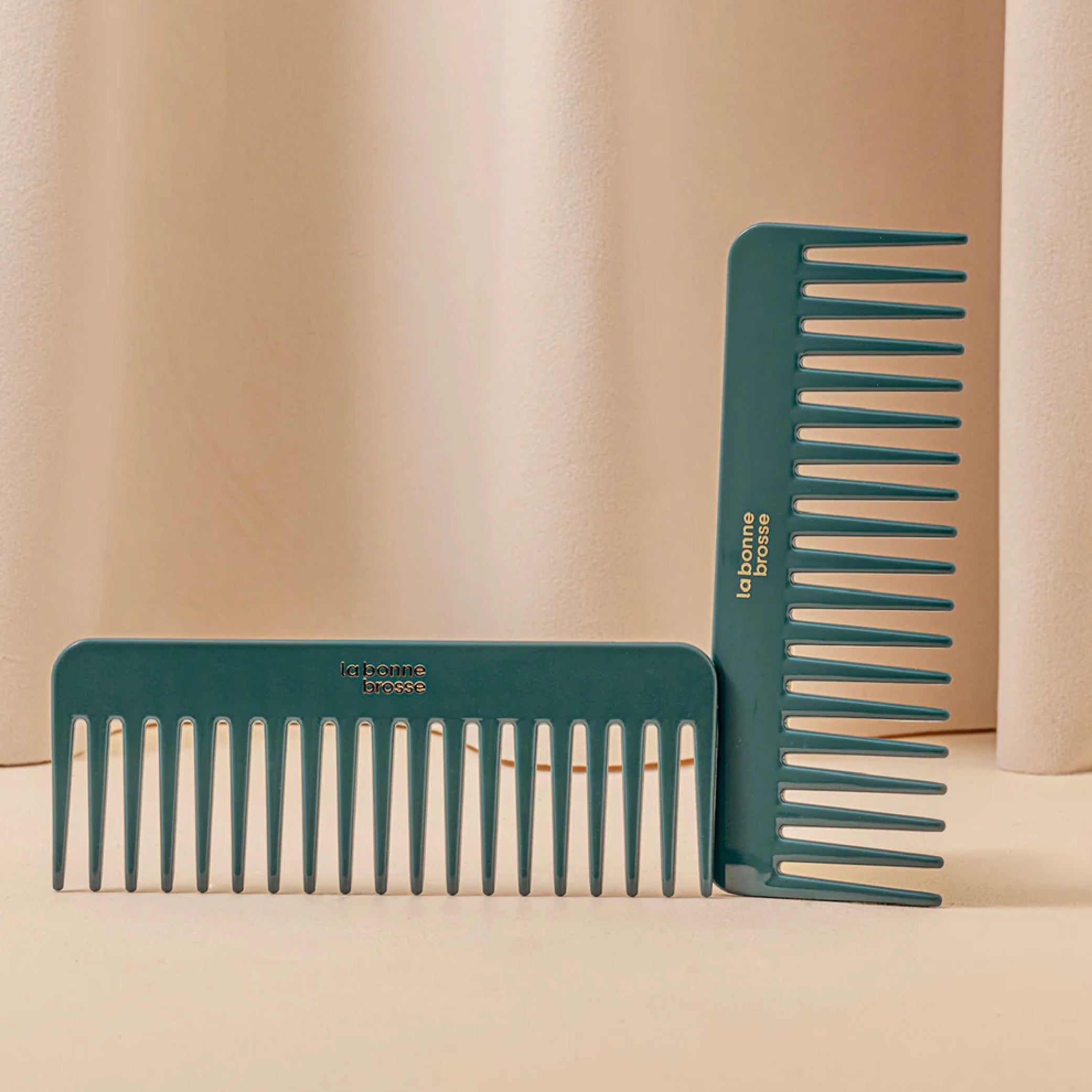 The Large Detangling Comb