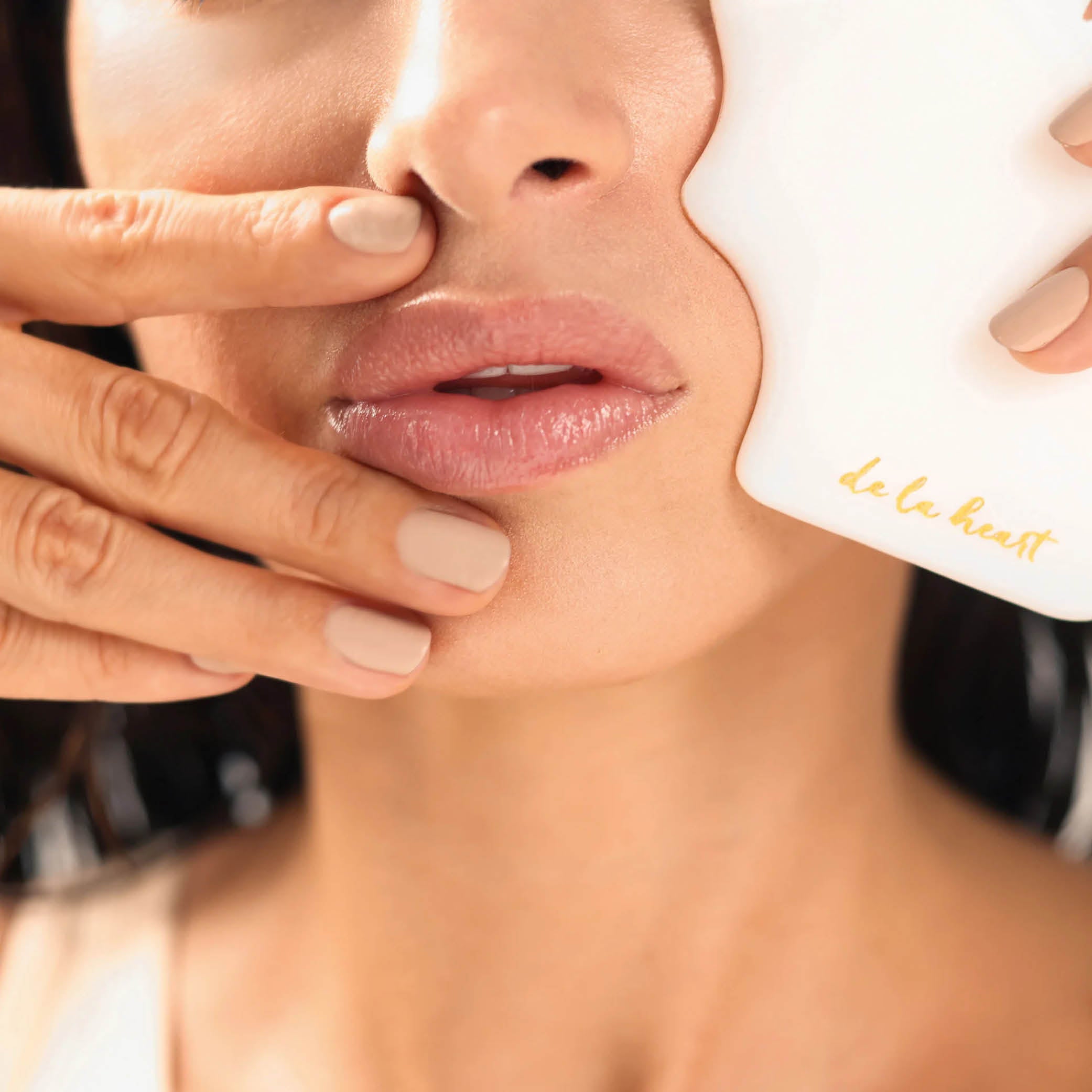 Gua sha de jade blanc