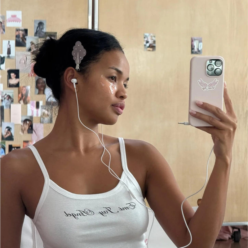 emi-jay-cloud-popstar-clips-1