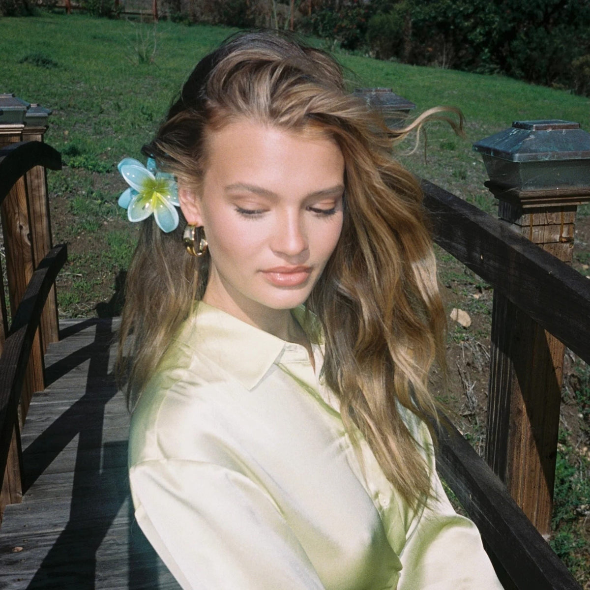 emi-jay-super-bloom-clip-1