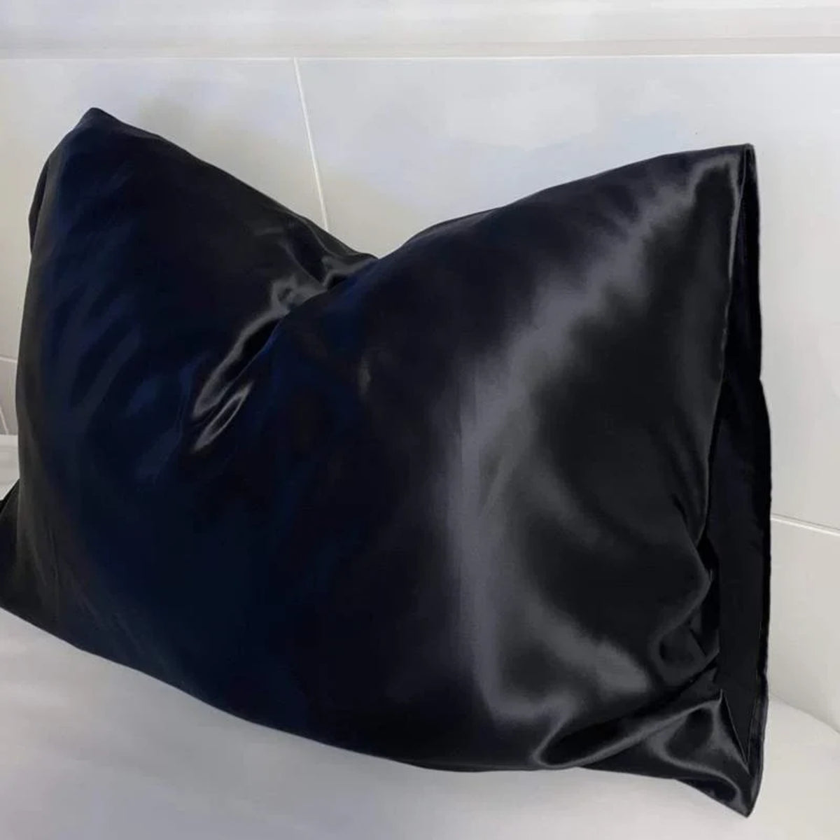 honeylux-organic-silk-pillowcase-queen-black-3
