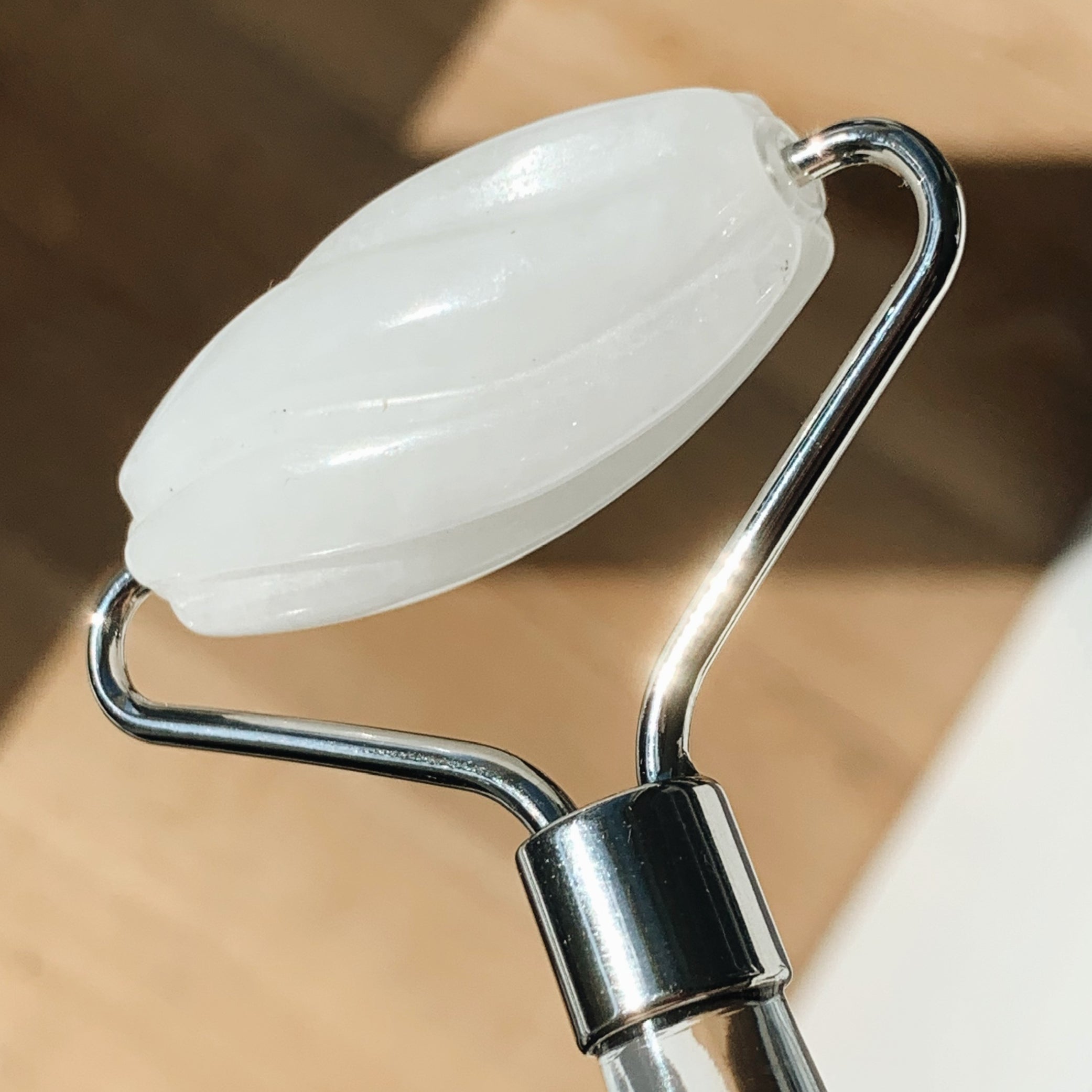 Vitality Qi White Jade & Stainless Steel Dual-Action Facial Roller