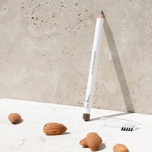 Almond Brow Pencil (Crayon à sourcils à l'amande)