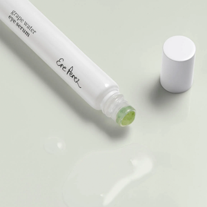 Grape Water Eye Serum (Sérum pour les yeux à l’eau de raisin)