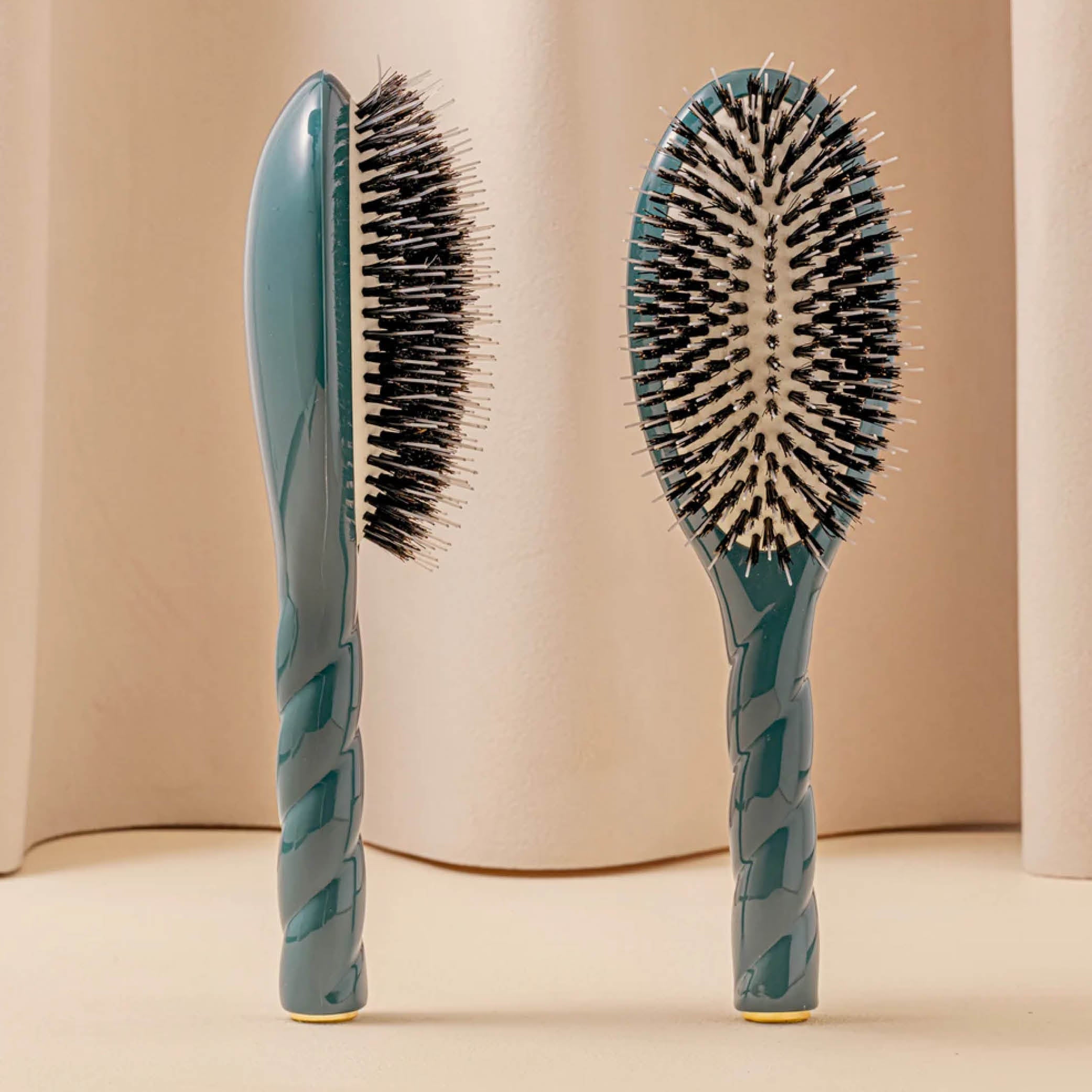 N02 The Essential Care & Detangling Hair Brush - Large