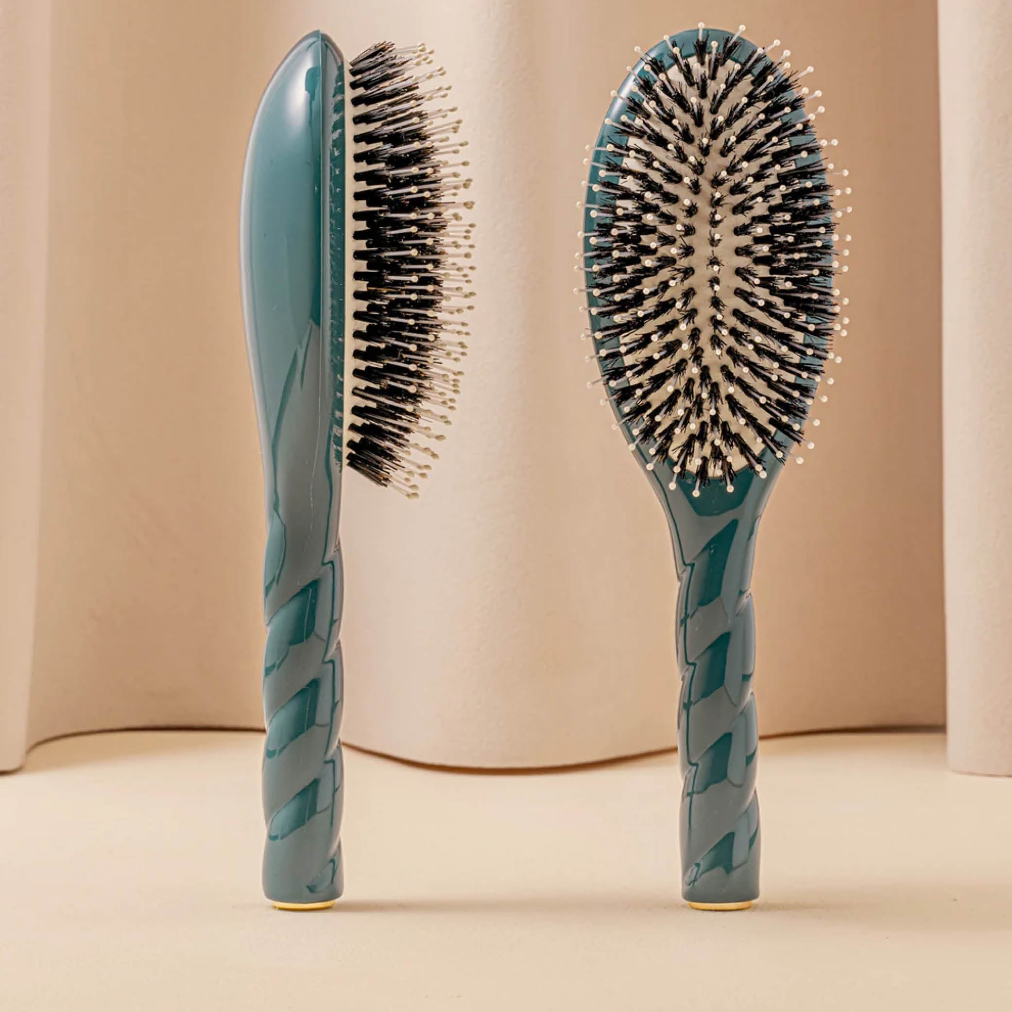 N03 The Essential Gentle Scalp Care Hair Brush - Large