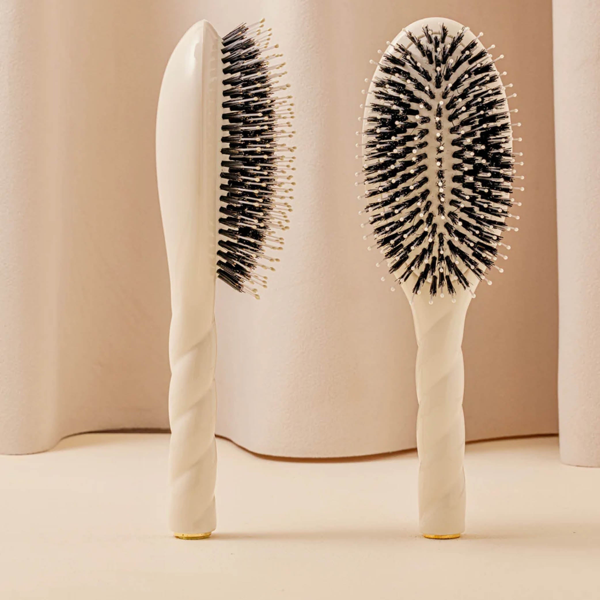 N03 The Essential Gentle Scalp Care Hair Brush - Large
