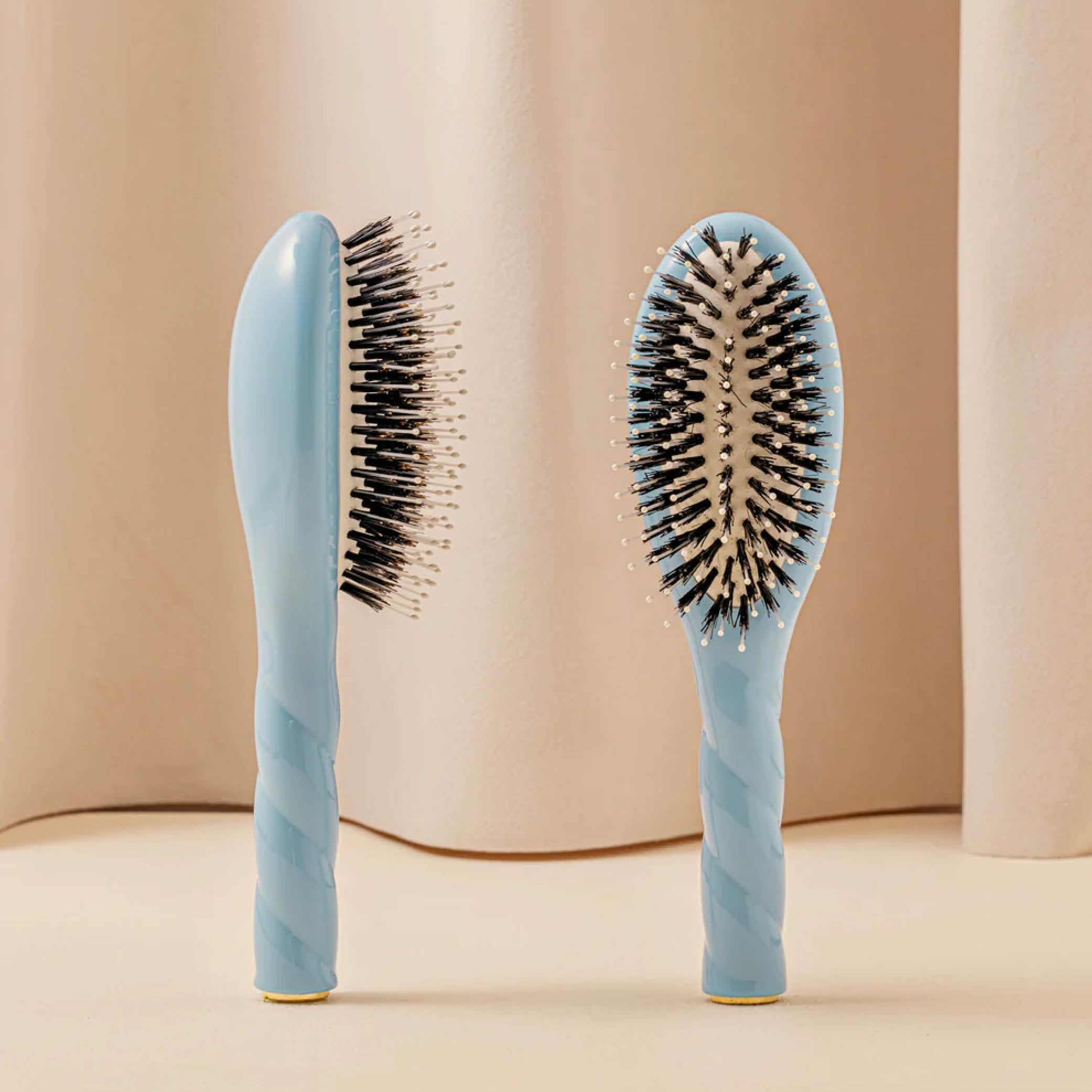 N03 The Essential Gentle Scalp Care Hair Brush - Small