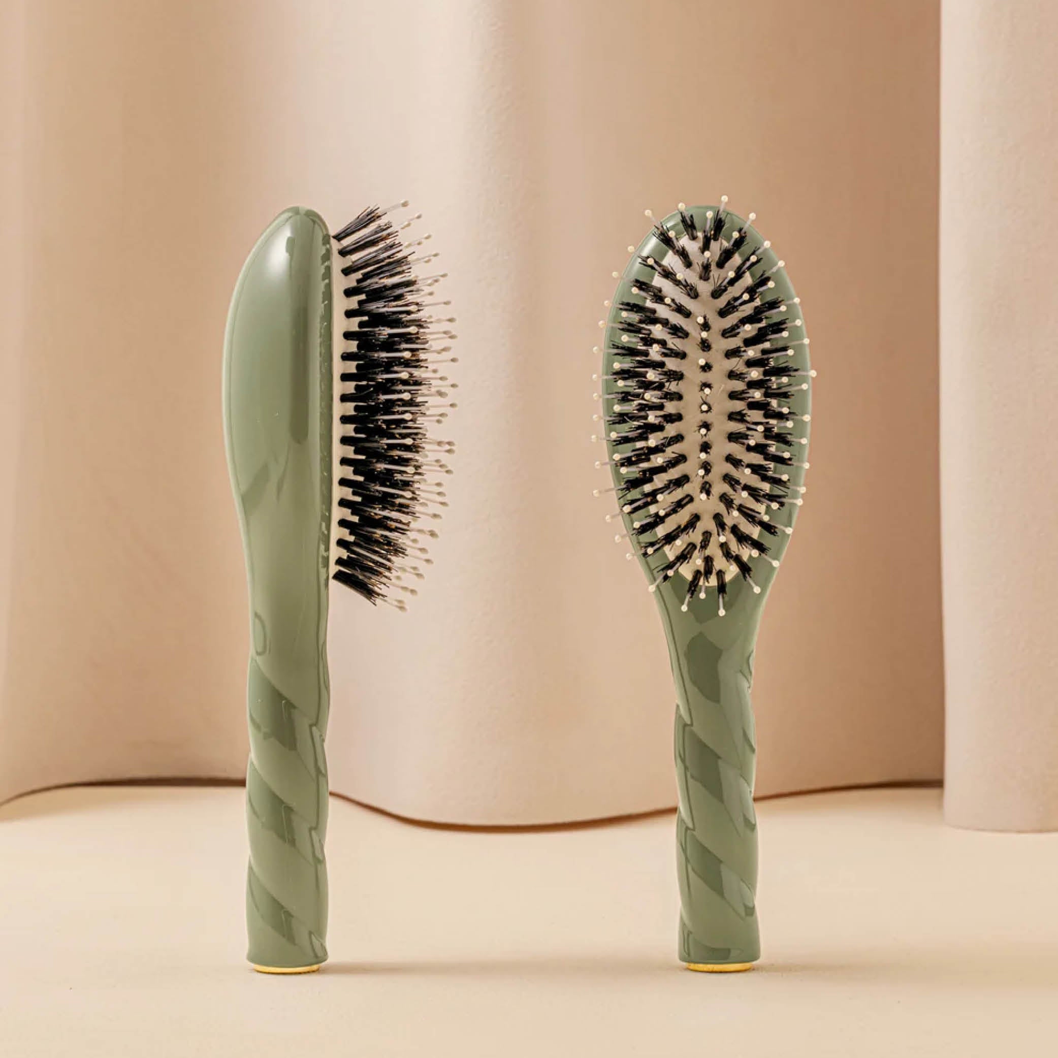 N03 The Essential Gentle Scalp Care Hair Brush - Small
