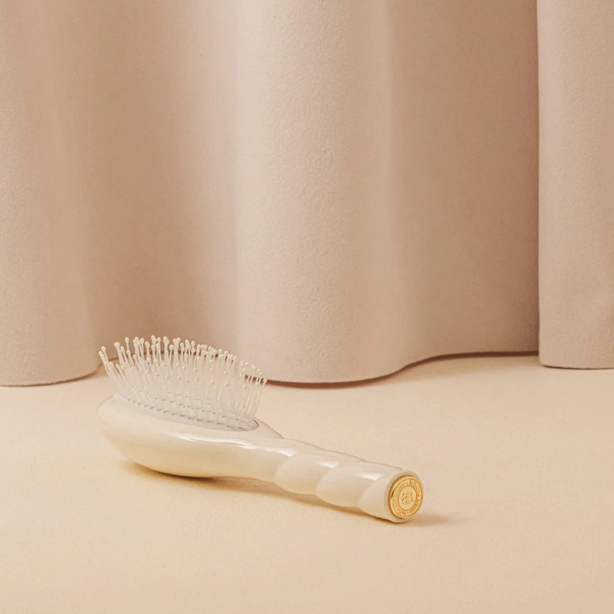 N07 The Stimulating & Detangling Hair Brush - Small