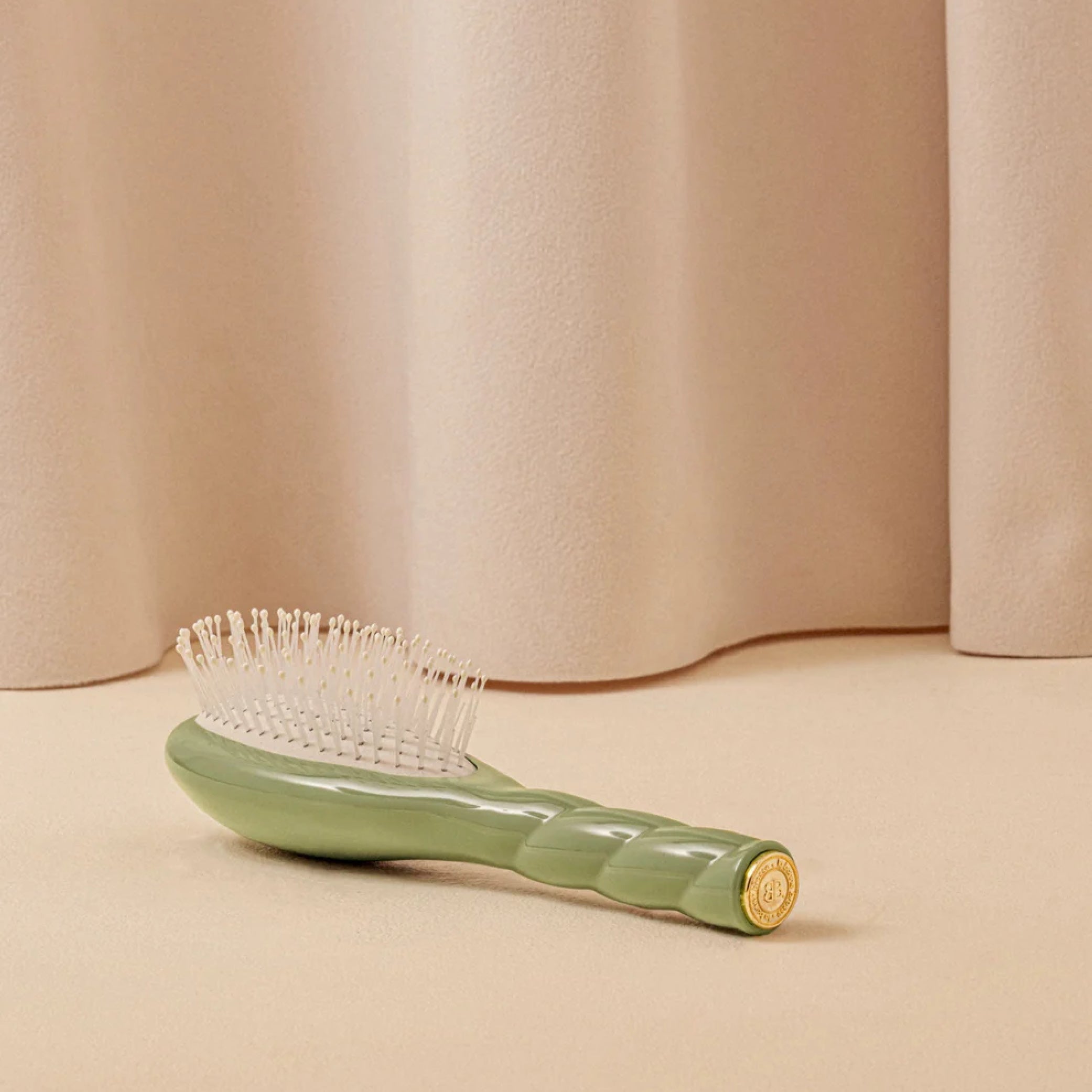 N07 The Stimulating & Detangling Hair Brush - Small