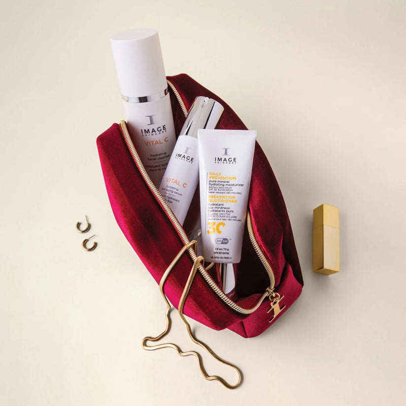 image-skin-care-daily-essentials-kit-2
