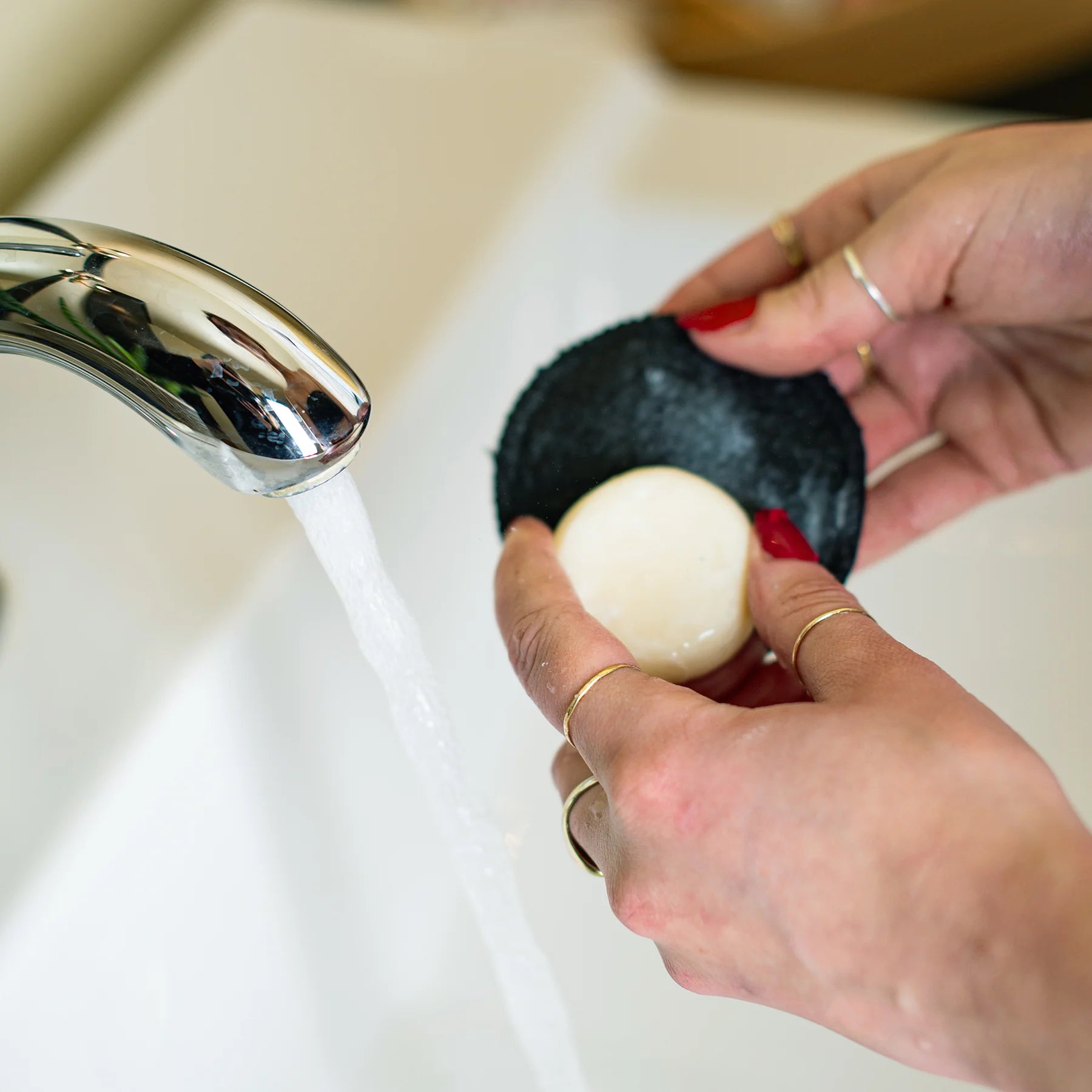 "Naked Eyes" Makeup Remover Bar