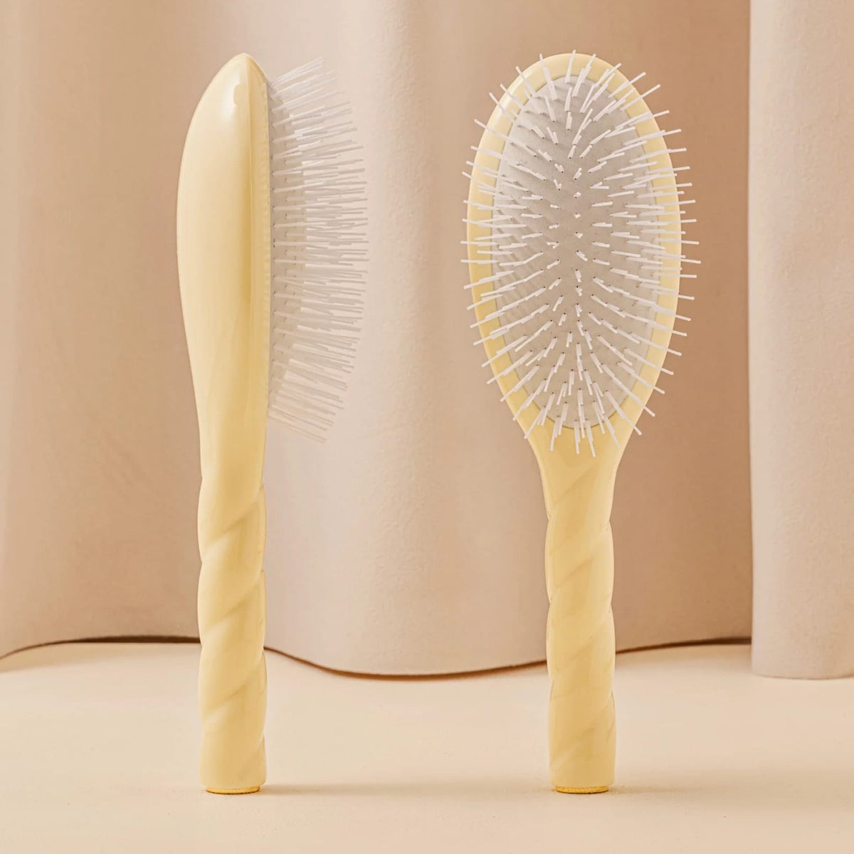 N07 The Stimulating & Detangling Hair Brush - Large