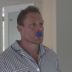 Ruban adhésif pour la bouche